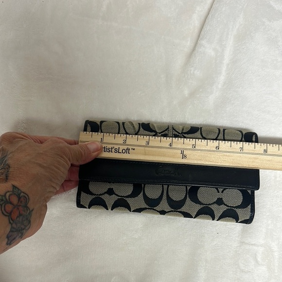 Coach Black and Cream Trifold Signature Wallet - Picture 9 of 11
